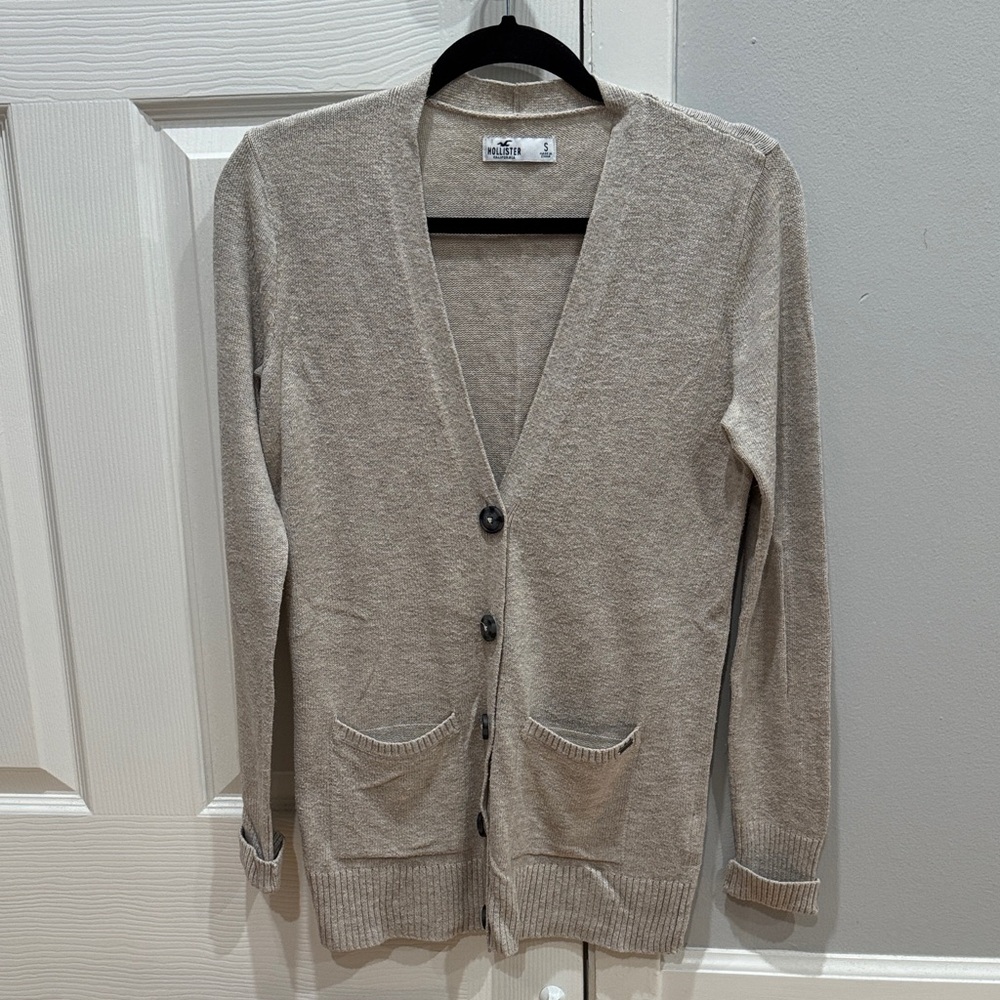 Hollister Women's Tan Cardigan Sweater